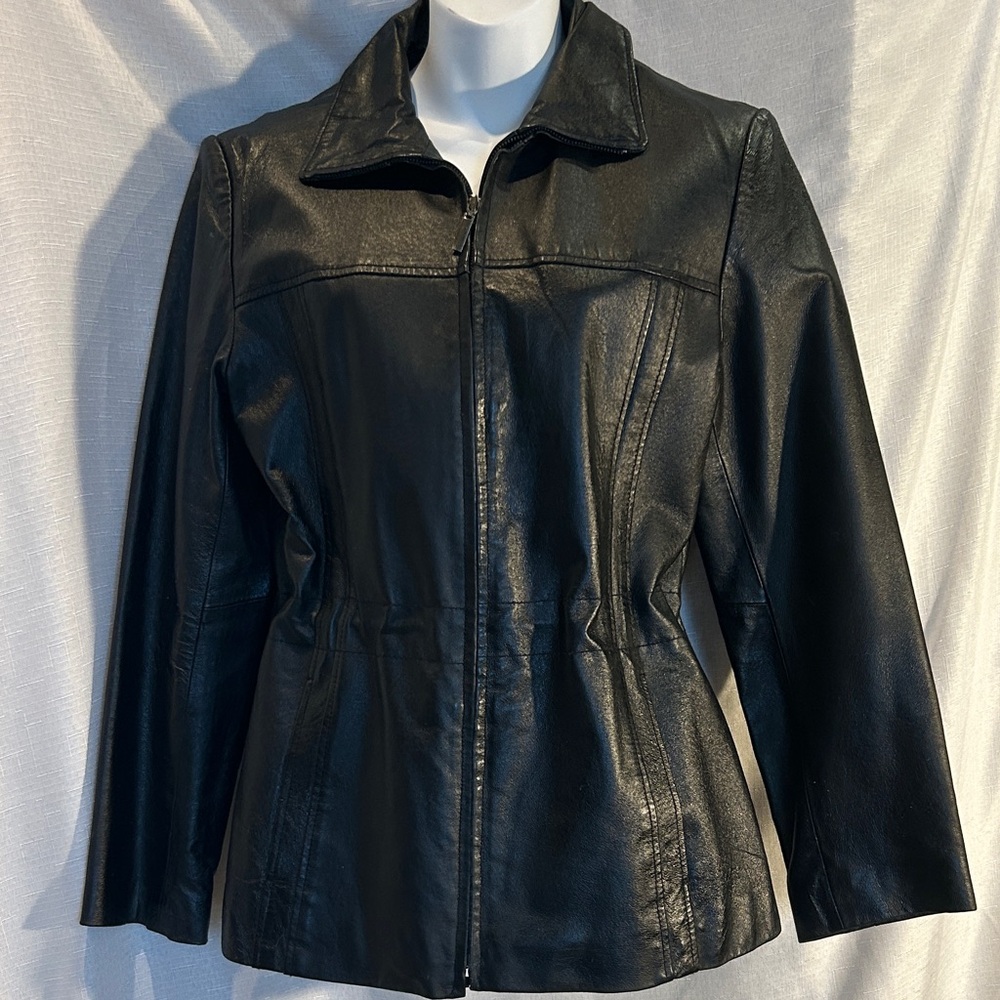 Black Leather Jacket Women’s M Zip Front Cinch Waist Quilted Lined Classic